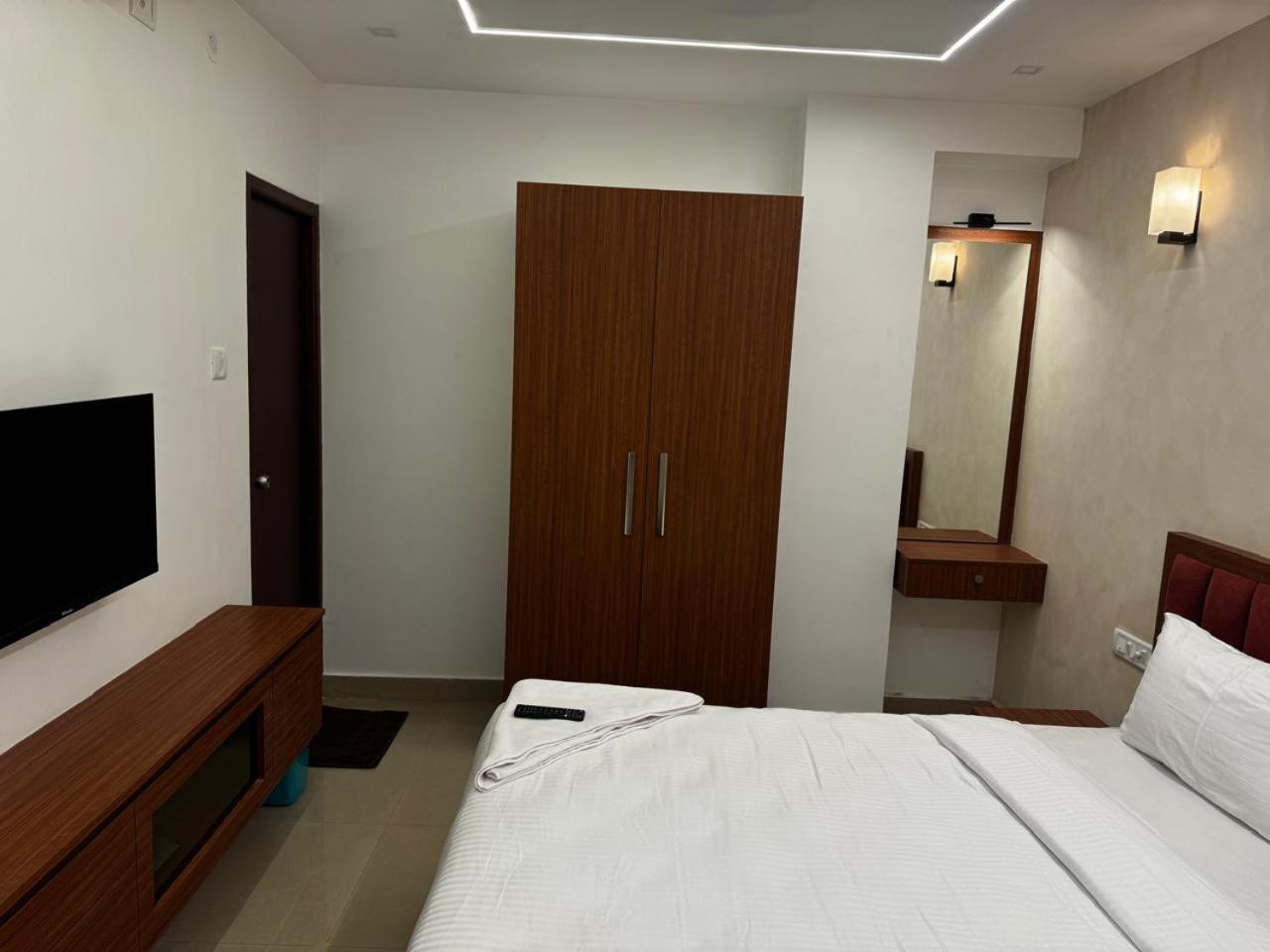 Hotel Royal Luxe - Us Consulate, Apollo Hospital, Sankara Natralya Chennai Exterior photo
