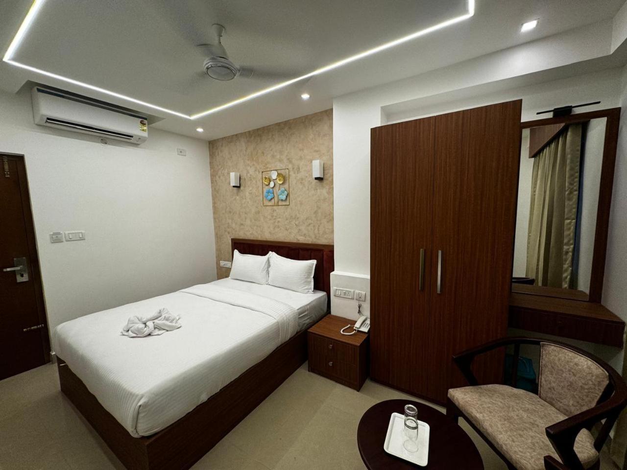 Hotel Royal Luxe - Us Consulate, Apollo Hospital, Sankara Natralya Chennai Exterior photo